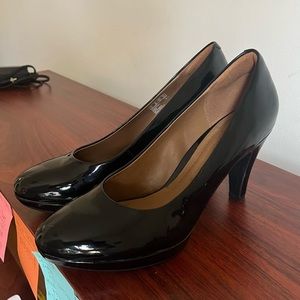 Clarks Collection Soft Cushion Black Platform Pumps